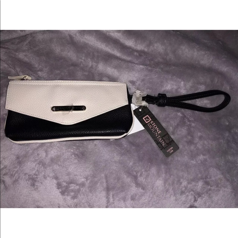Stone Mountain purse Wristlet NWT